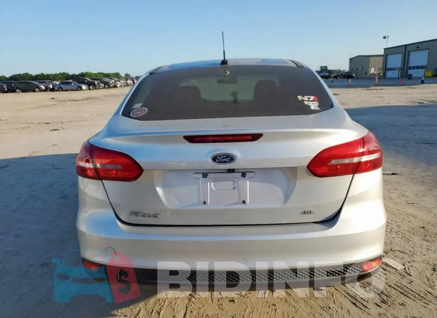 1FADP3F2XJL277462 Photo# 6