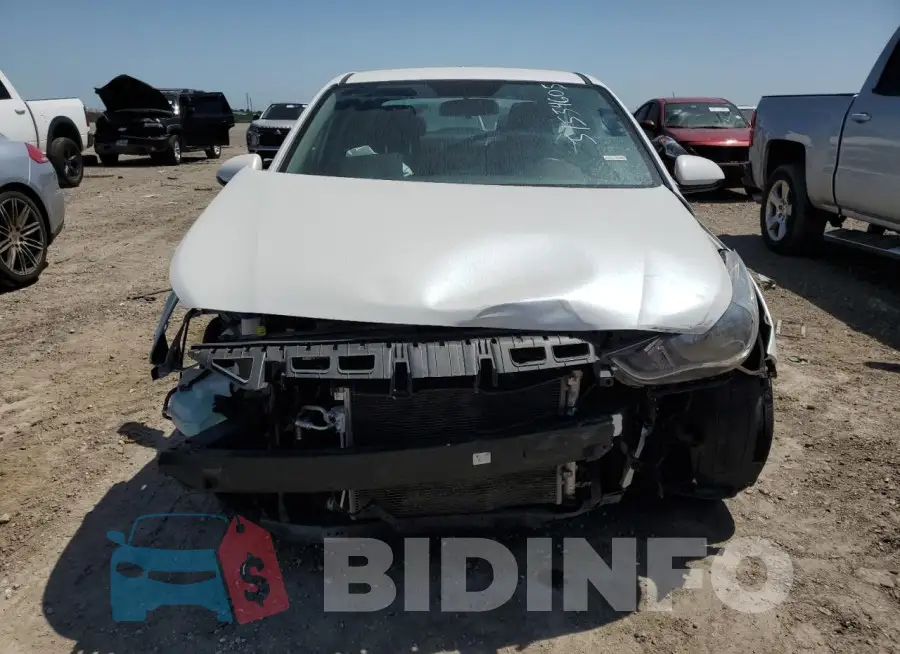 3KPC24A68LE119489 Photo# 5