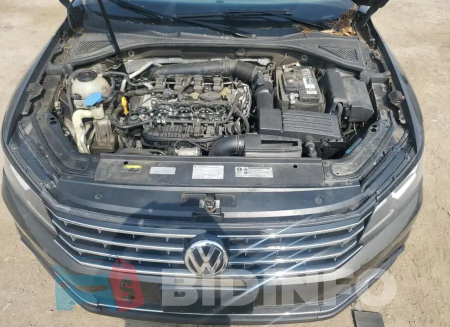 1VWLA7A36KC008775 Photo# 11
