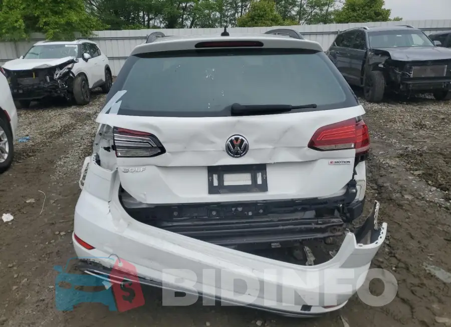 3VW117AU4KM514281 Photo# 6