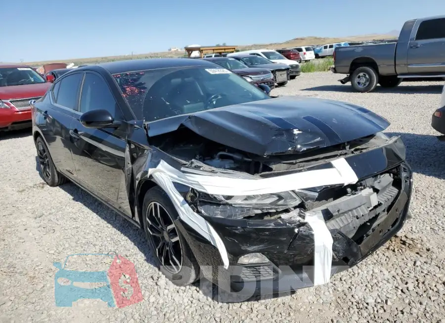 1N4BL4CV1KC123053 Photo# 4