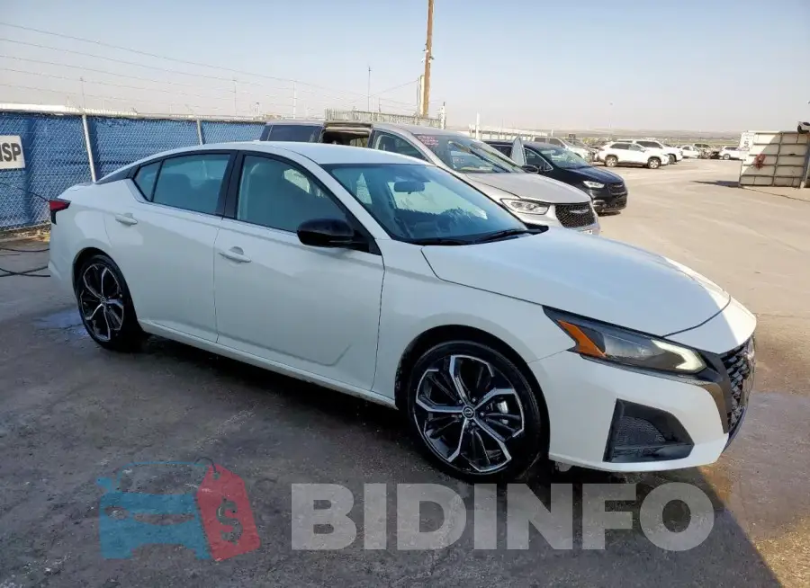 1N4BL4CV4PN386004 Photo# 4