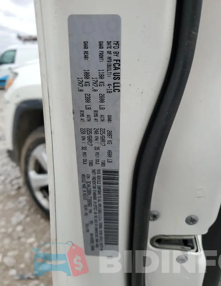 3C4NJDBBXJT398962 Photo# 13