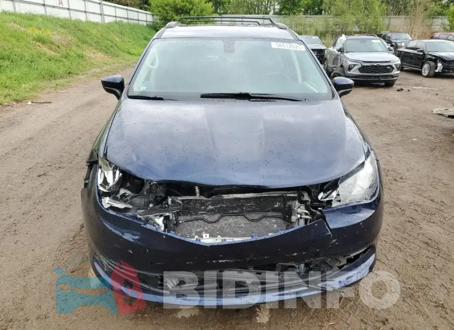 2C4RC1DG4LR163255 Photo# 5