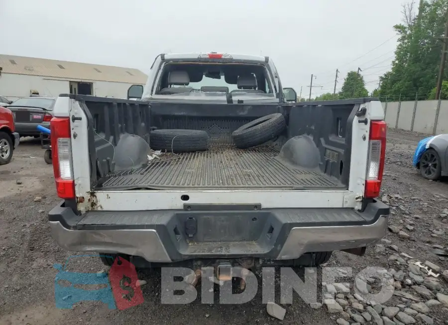 1FTBF2B64KEG30355 Photo# 6
