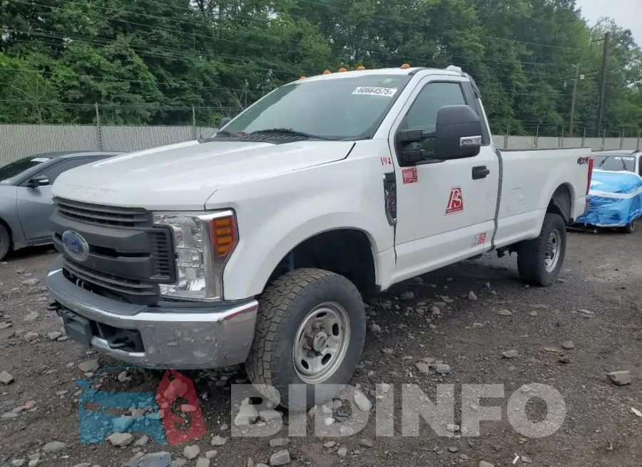 1FTBF2B64KEG30355 Photo# 1