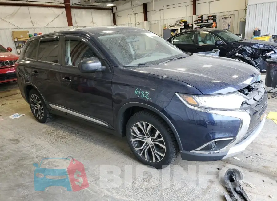 JA4AD2A36JZ012903 Photo# 4