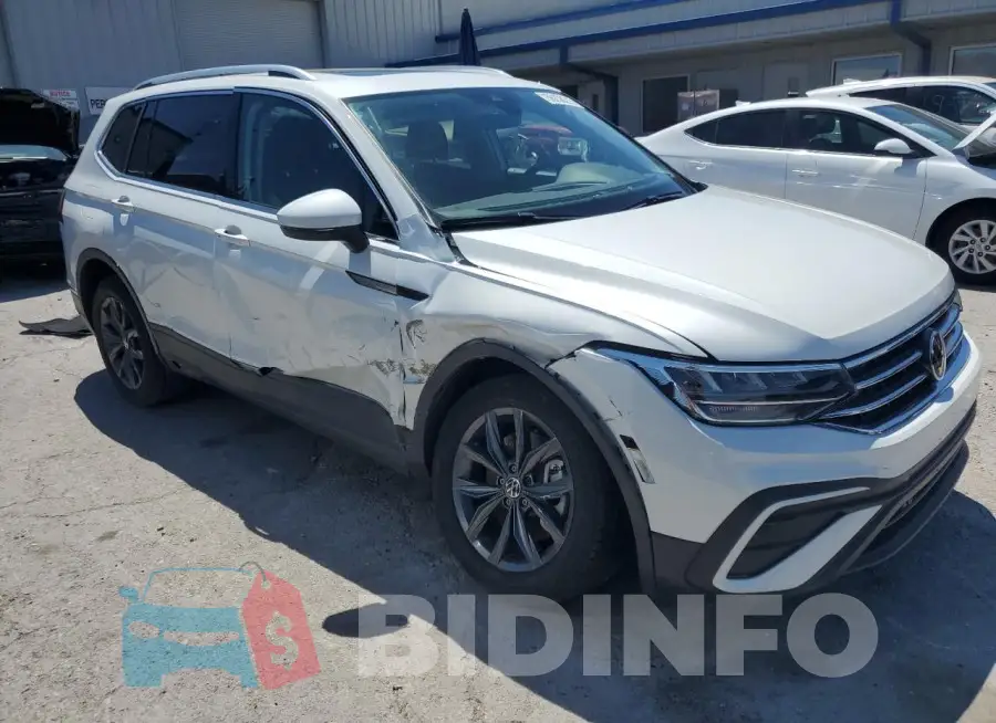 3VVNB7AX4PM073143 Photo# 4