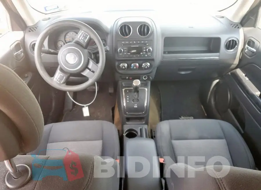 1C4NJPBAXGD743253 Photo# 8