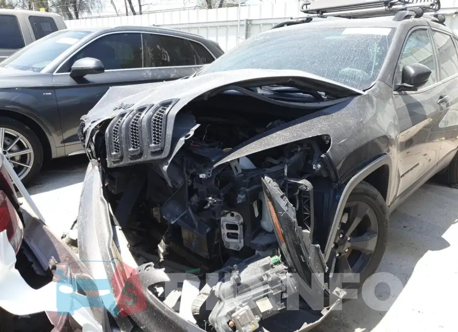 1C4PJLCB9JD595676 Photo# 5