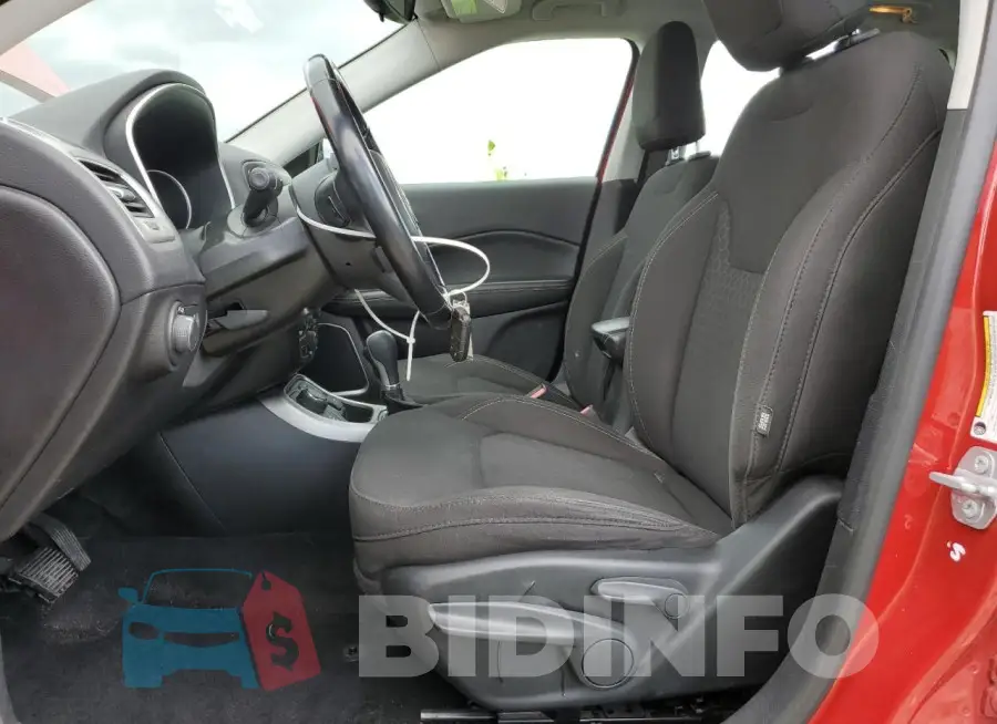 3C4NJDAB9LT137584 Photo# 7