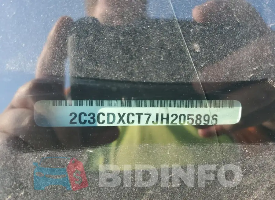 2C3CDXCT7JH205896 Photo# 13