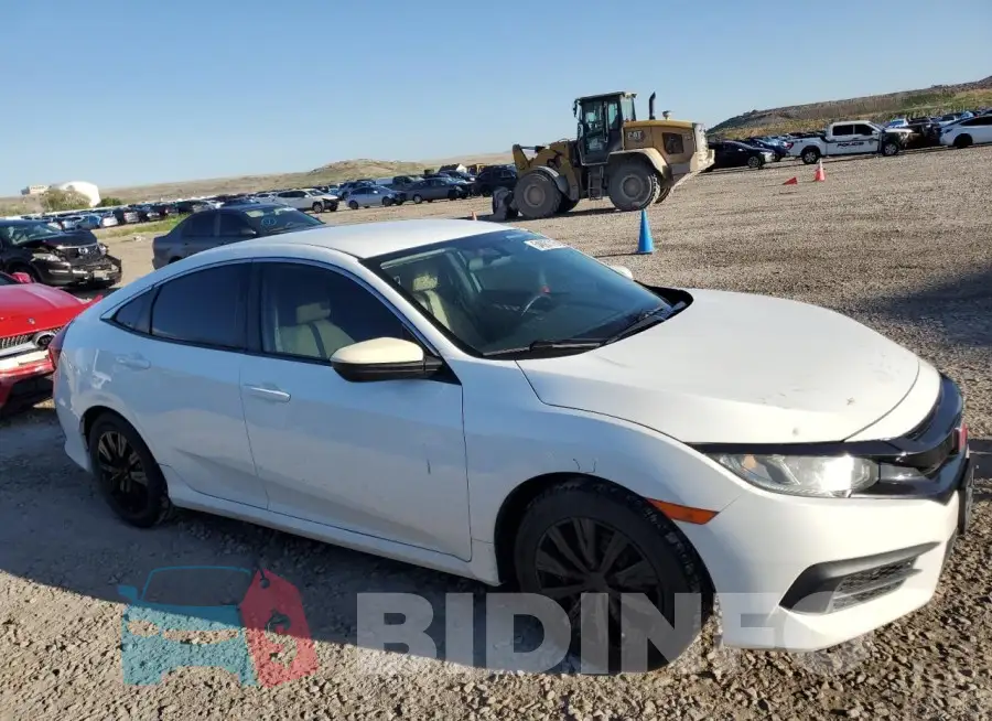 19XFC2F55JE201496 Photo# 4