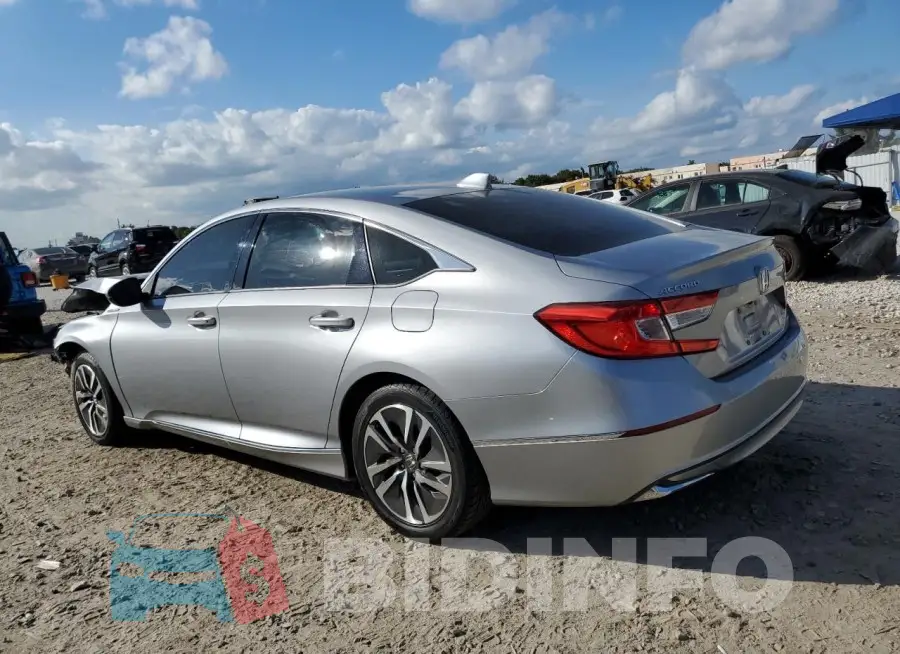 1HGCV3F58JA003387 Photo# 2