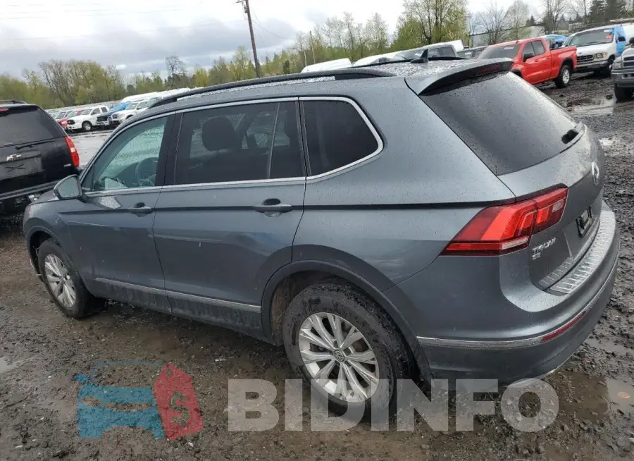 3VV2B7AX7JM177975 Photo# 2