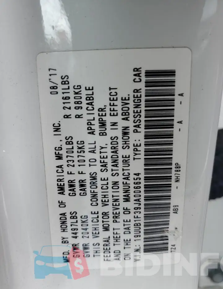 19UUB1F39JA006654 Photo# 13