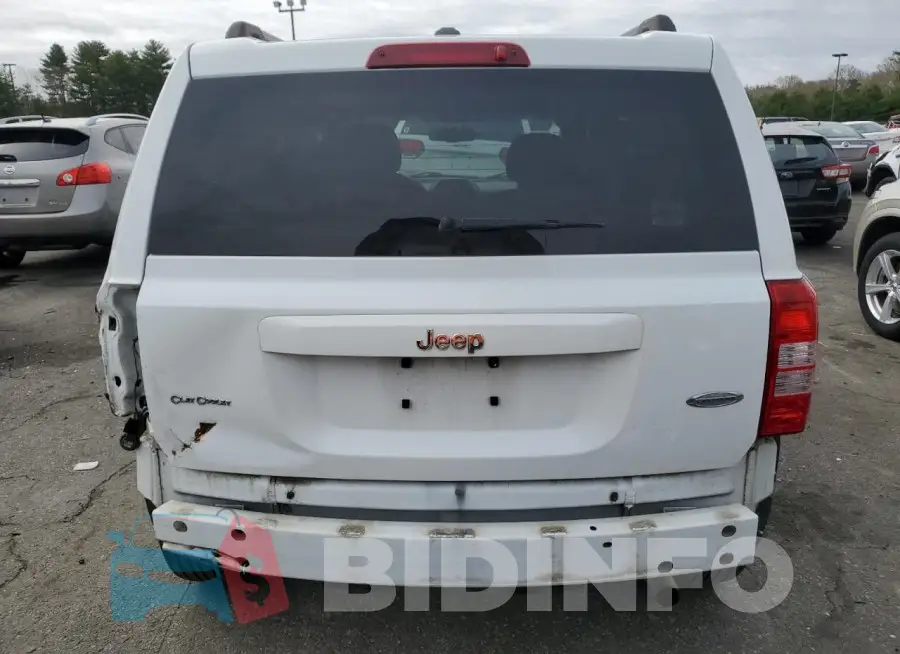 1C4NJPFB0GD601075 Photo# 6