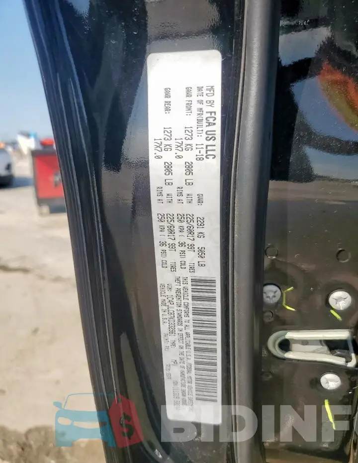1C4PJLCB7KD332961 Photo# 13