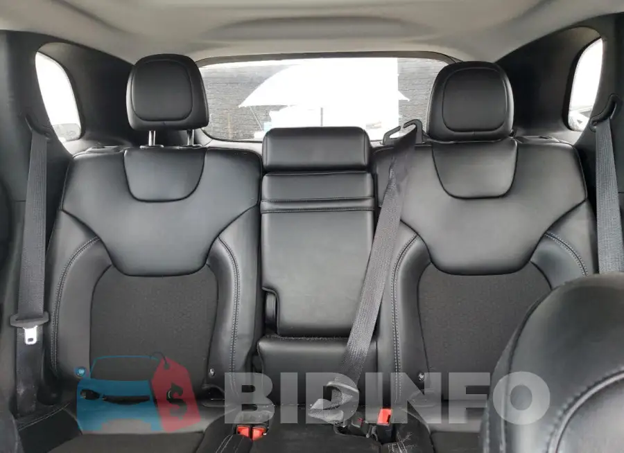 1C4PJLLX5KD205136 Photo# 10