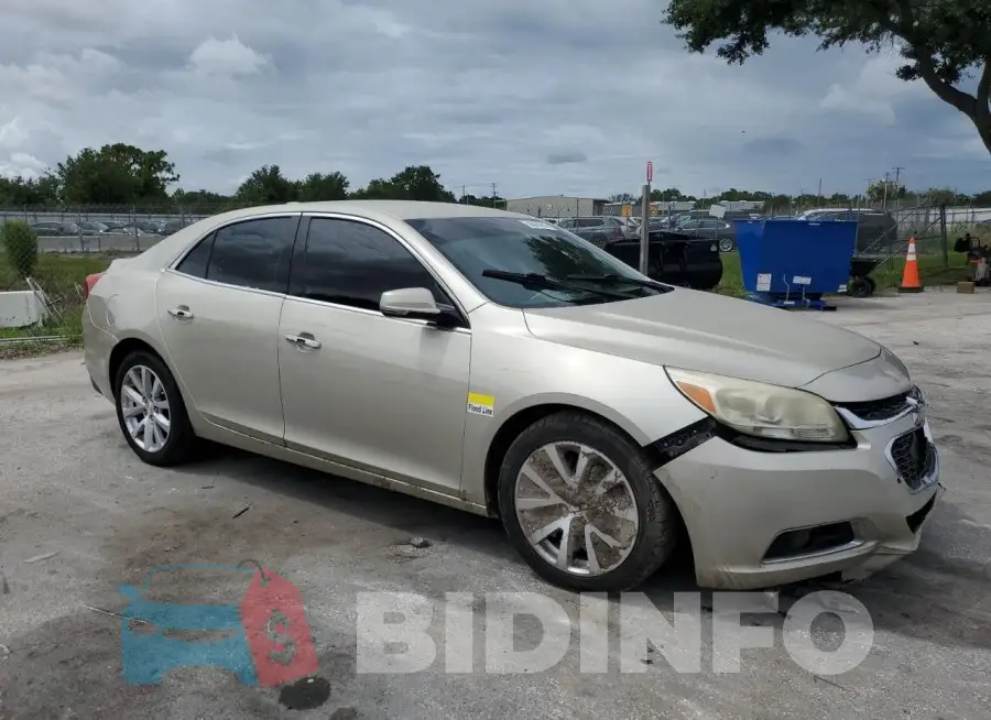 1G11E5SA8GF105328 Photo# 4