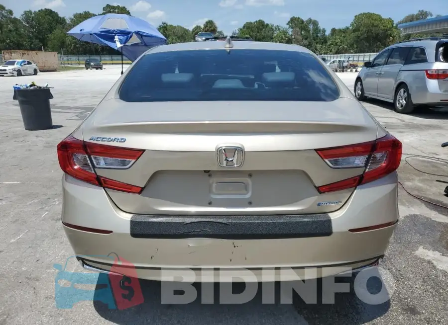 1HGCV3F17KA016274 Photo# 6