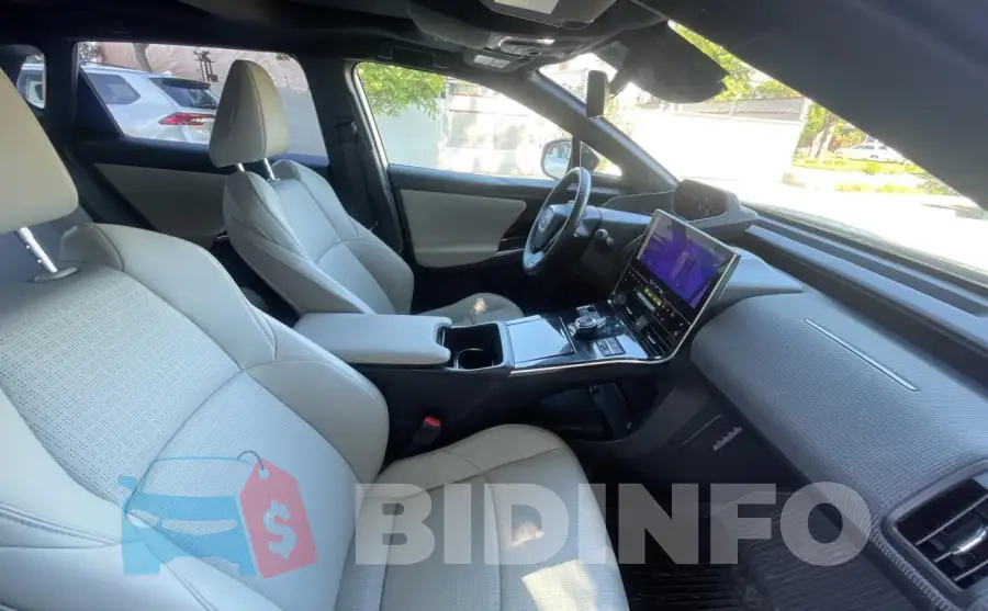 JTMABABA1PA001575 Photo# 5