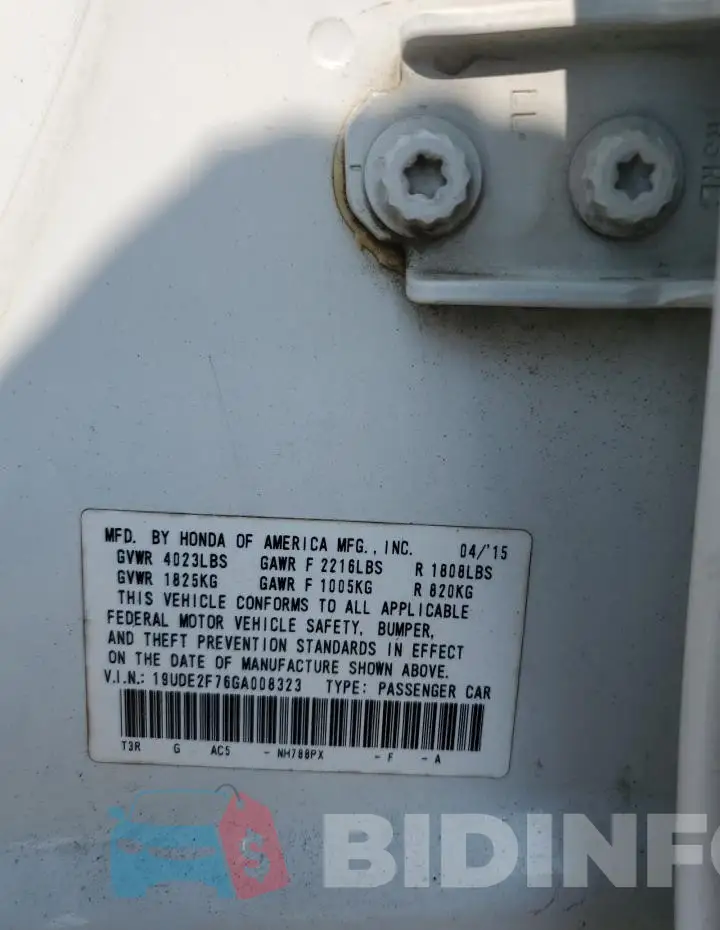 19UDE2F76GA008323 Photo# 12