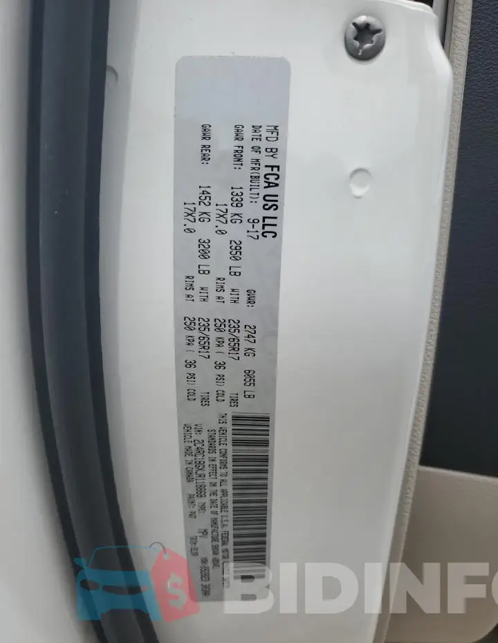 2C4RC1BGXJR118868 Photo# 12