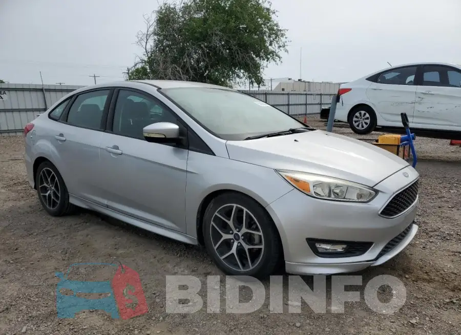 1FADP3F26GL404474 Photo# 4