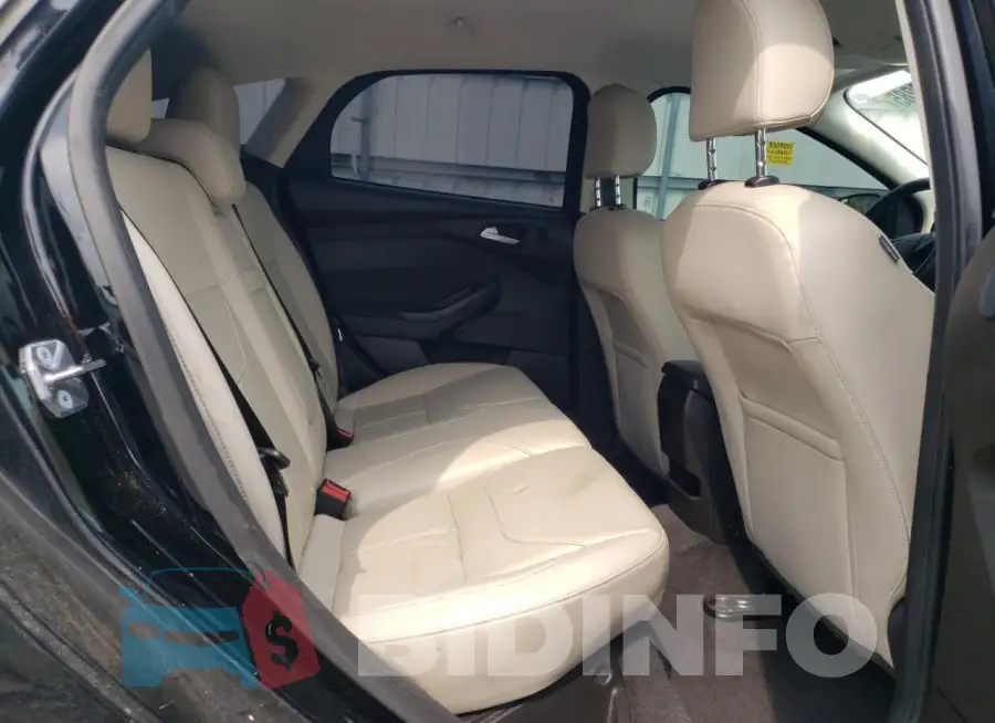 1FADP3N2XGL299598 Photo# 10