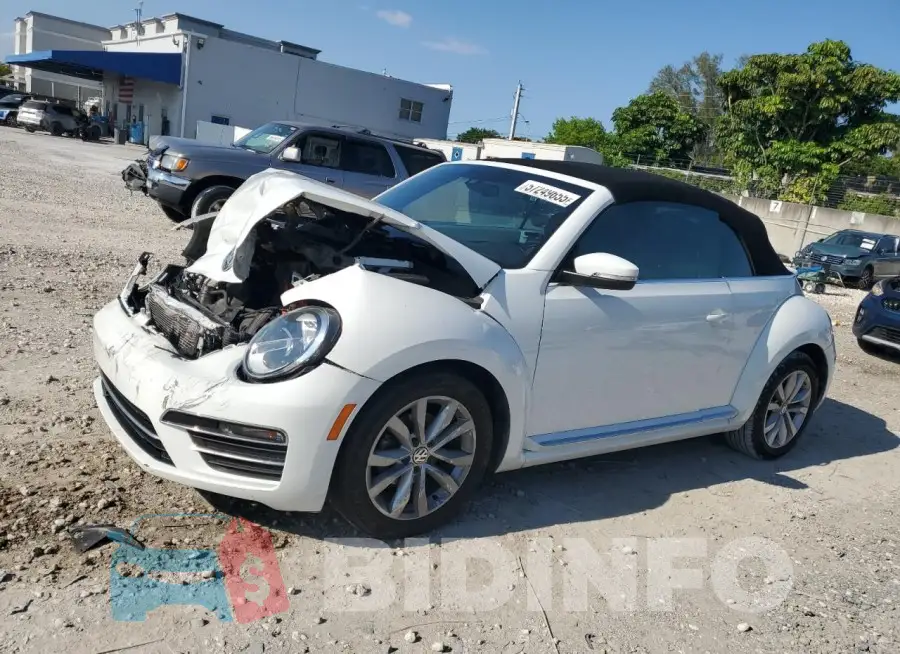 3VW517ATXHM808642 Photo# 1