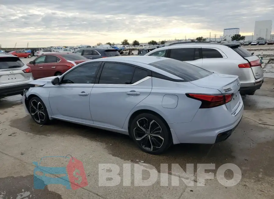1N4BL4CV1PN408217 Photo# 2
