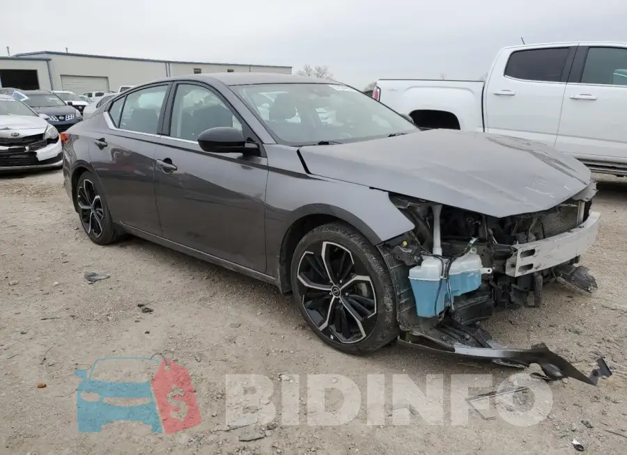 1N4BL4CV1PN423283 Photo# 4