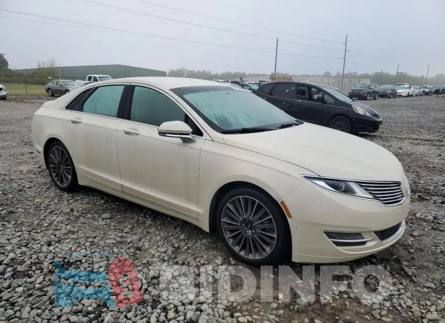 3LN6L2LU4GR601364 Photo# 4