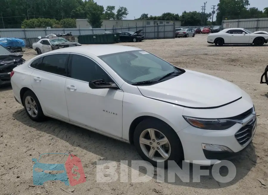 1G1ZB5ST5KF143847 Photo# 4