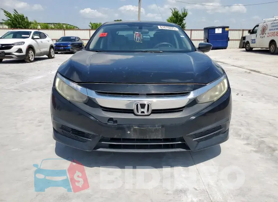 19XFC2F70HE222445 Photo# 5