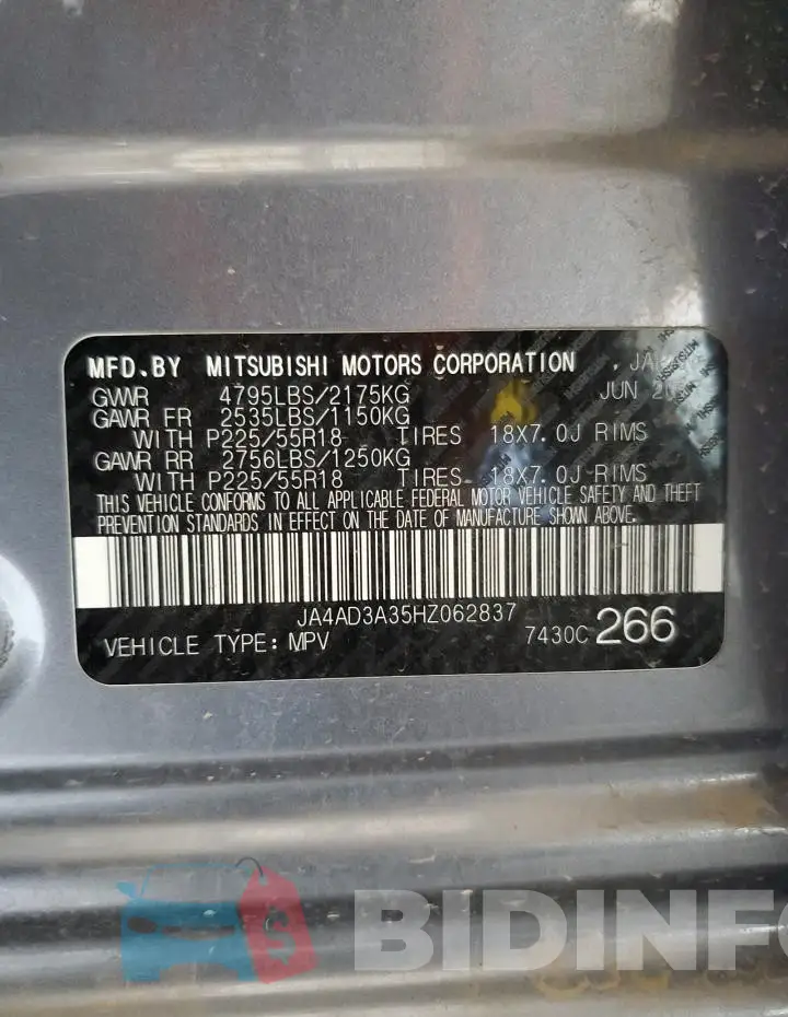 JA4AD3A35HZ062837 Photo# 12