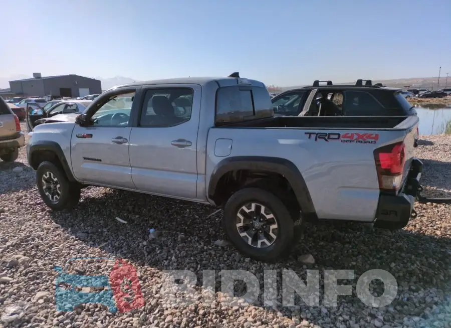 3TMCZ5AN4JM177157 Photo# 2