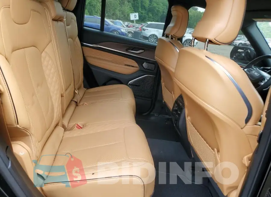 1C4RJYE63PC650708 Photo# 11