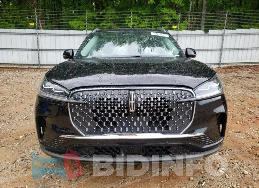 5LM5J7XC9SGL01008 Photo# 5