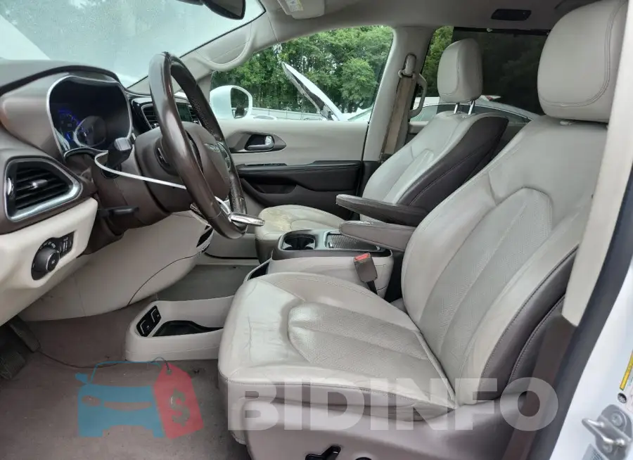 2C4RC1EG8HR534133 Photo# 7