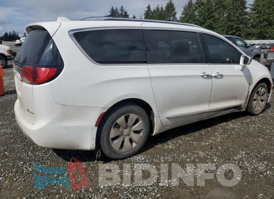 2C4RC1N72JR178333 Photo# 3