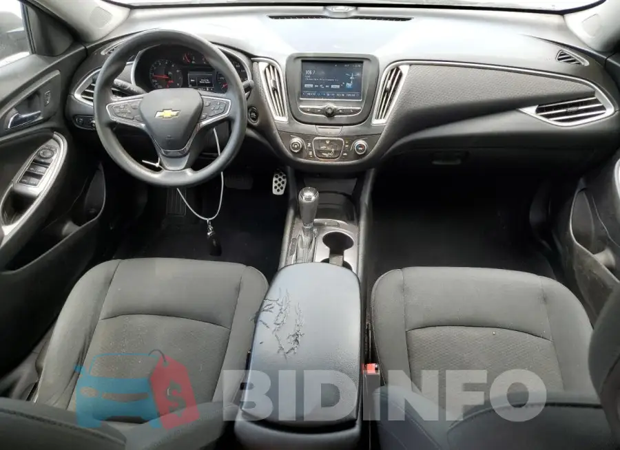 1G1ZB5ST3HF131558 Photo# 8