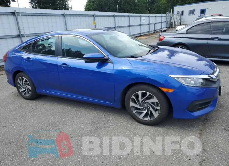 19XFC2F70HE017319 Photo# 4