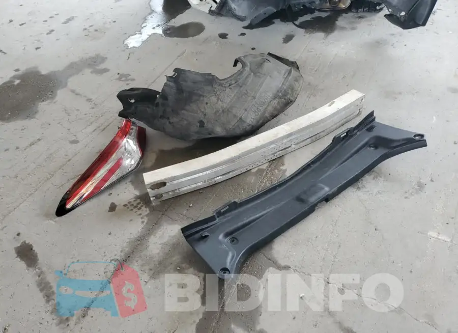 4T1F11AK4LU388579 Photo# 12