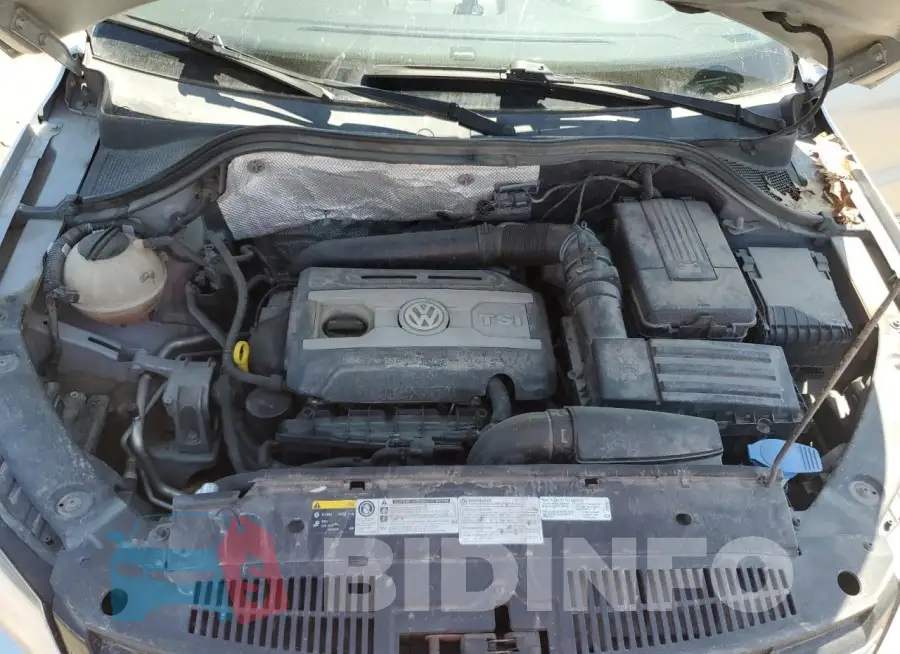 WVGRV7AX5HK002870 Photo# 12