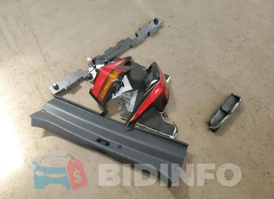 1N4BL4DV0SN350964 Photo# 12