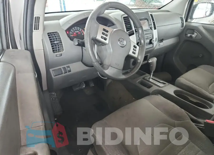 1N6BD0CT5JN715358 Photo# 8