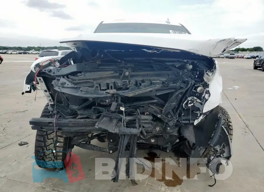 1GNSKBKC1JR294115 Photo# 5