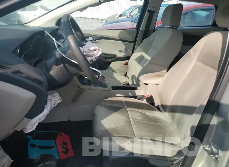 1FADP3F20GL267077 Photo# 7